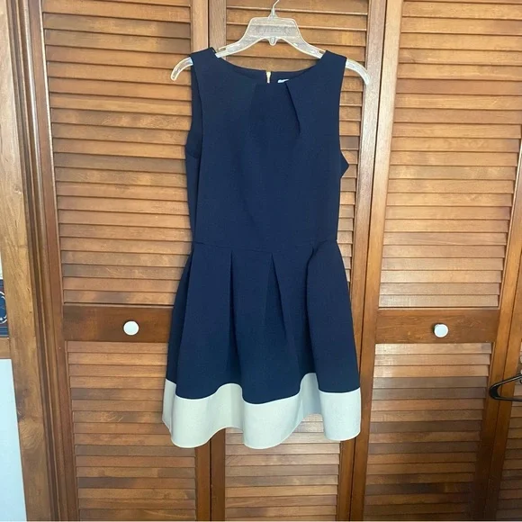 Closet London Navy and Cream Pleated Coastal Preppy Mini Dress Size 10 - Picture 2 of 11
